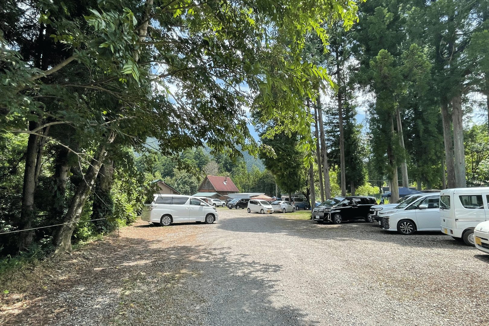 板取川　川瀬見キャンプ場　駐車